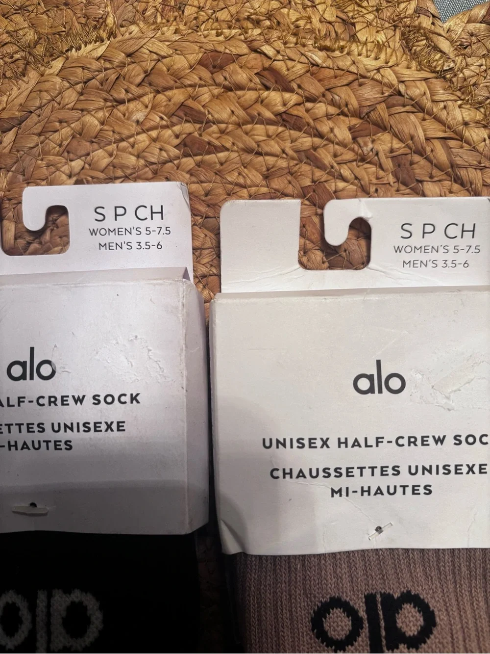 Alo Unisex Half-Crew Socks 2-Pack Black/White & Taupe/Black